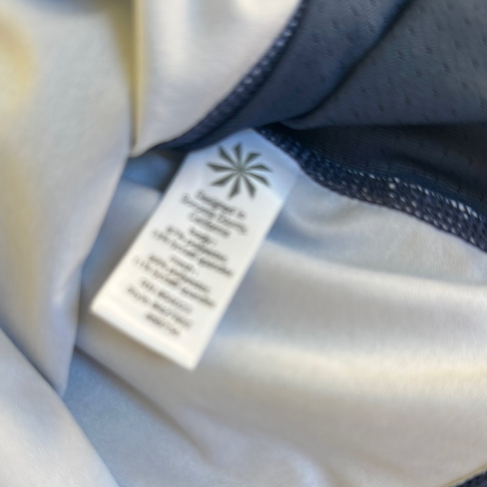 Athleta rashguard - Picture 7 of 7